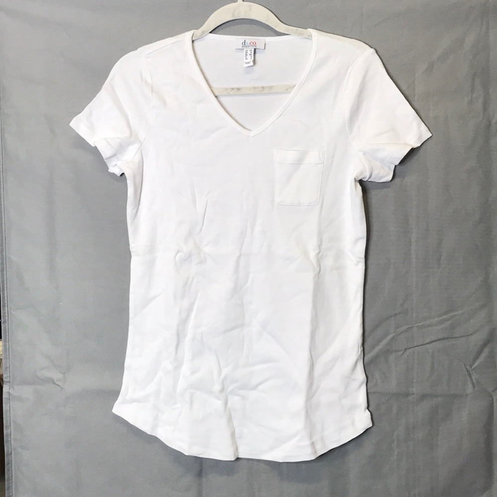 D&Co V neck T shirt